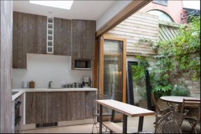 Retreat to a Stylish 1 Bedroom Flat in Chelsea